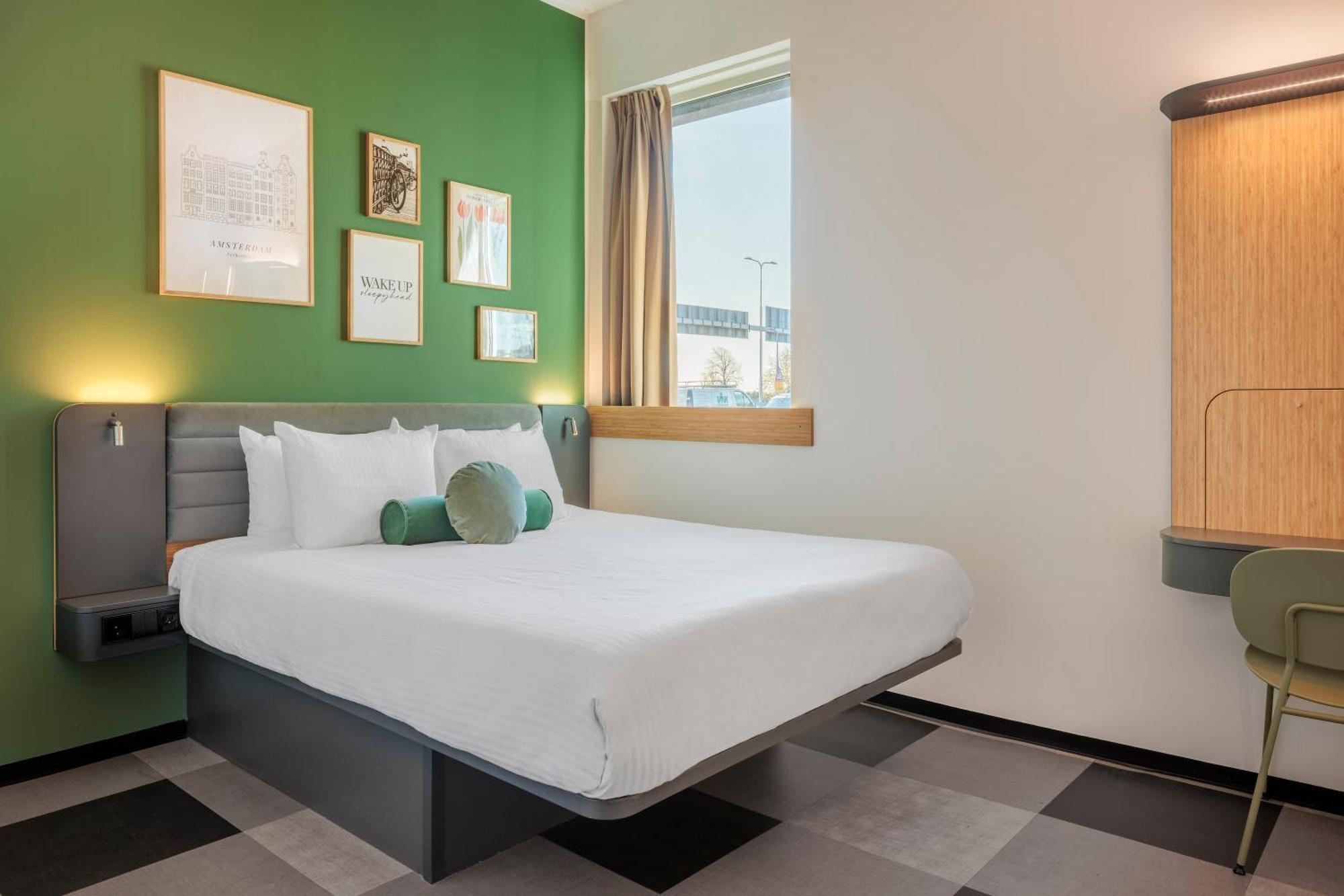 Maxhotel Amsterdam Airport Schiphol - Recently Renovated Hoofddorp Exterior photo